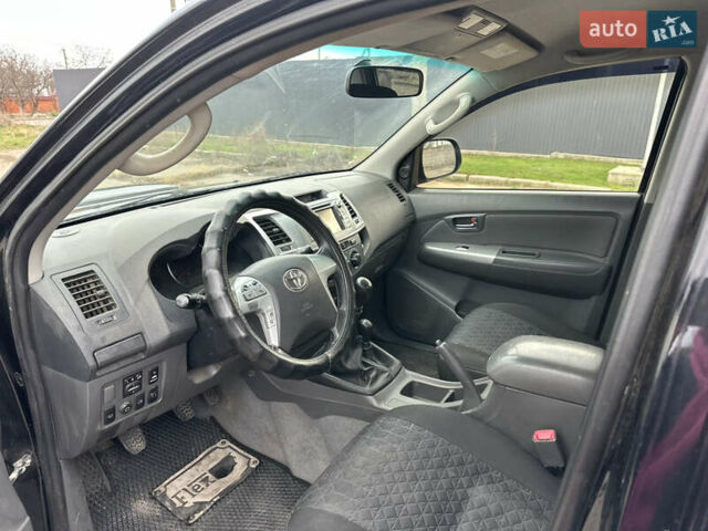 Тойота Хайлюкс 2012 у Миколаєві на Automoto.ua Чорний Тойота Хайлюкс, об'ємом двигуна 2.5 л та пробігом 259 тис. км за 16700 $, фото 10 на Automoto.ua