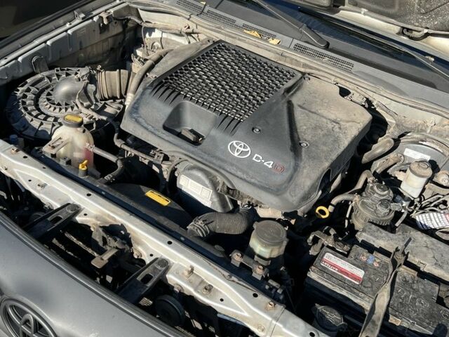 Черный Тойота Хайлюкс, объемом двигателя 2.5 л и пробегом 434 тыс. км за 10000 $, фото 3 на Automoto.ua