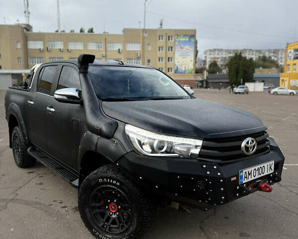 Чорний Тойота Хайлюкс, об'ємом двигуна 2.76 л та пробігом 397 тис. км за 30000 $, фото 4 на Automoto.ua