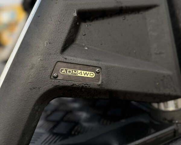 Чорний Тойота Хайлюкс, об'ємом двигуна 2.76 л та пробігом 397 тис. км за 30000 $, фото 13 на Automoto.ua