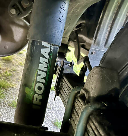 Чорний Тойота Хайлюкс, об'ємом двигуна 2.76 л та пробігом 397 тис. км за 30000 $, фото 19 на Automoto.ua