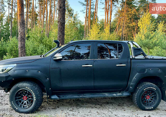 Чорний Тойота Хайлюкс, об'ємом двигуна 2.76 л та пробігом 397 тис. км за 30000 $, фото 3 на Automoto.ua