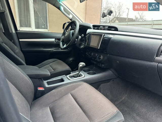 Черный Тойота Хайлюкс, объемом двигателя 2.8 л и пробегом 250 тыс. км за 23500 $, фото 7 на Automoto.ua