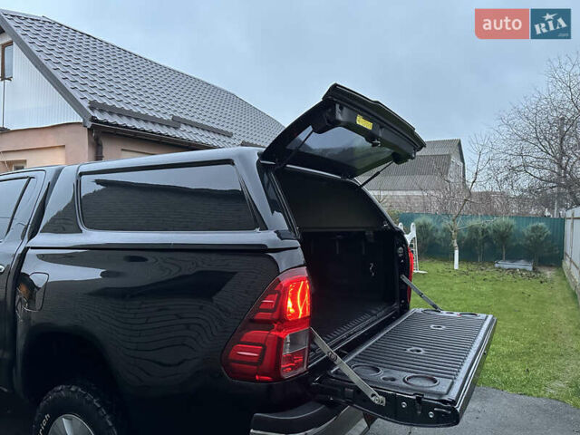 Черный Тойота Хайлюкс, объемом двигателя 2.8 л и пробегом 290 тыс. км за 23600 $, фото 12 на Automoto.ua