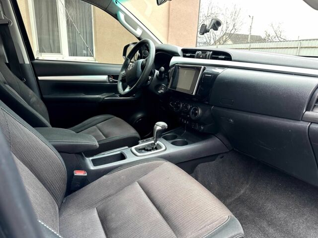 Черный Тойота Хайлюкс, объемом двигателя 2.8 л и пробегом 250 тыс. км за 23500 $, фото 7 на Automoto.ua