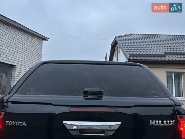 Черный Тойота Хайлюкс, объемом двигателя 2.8 л и пробегом 290 тыс. км за 23600 $, фото 9 на Automoto.ua
