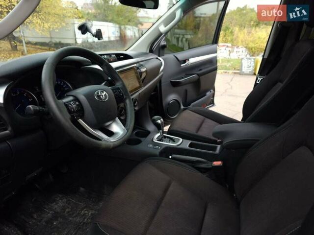 Тойота Хайлюкс 2017 в Черкассах на Automoto.ua Черный Тойота Хайлюкс, объемом двигателя 2.76 л и пробегом 290 тыс. км за 20000 $, фото 11 на Automoto.ua