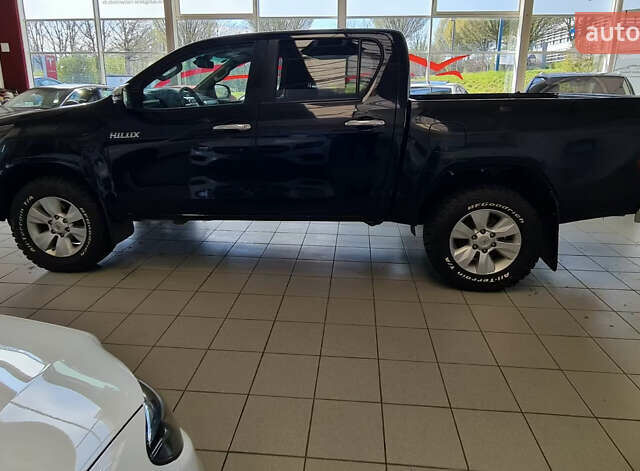 Черный Тойота Хайлюкс, объемом двигателя 2.8 л и пробегом 270 тыс. км за 23500 $, фото 5 на Automoto.ua