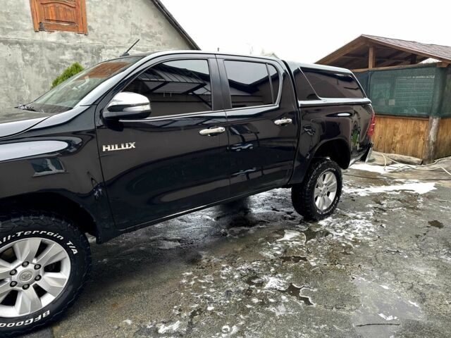 Черный Тойота Хайлюкс, объемом двигателя 2.8 л и пробегом 250 тыс. км за 23500 $, фото 6 на Automoto.ua