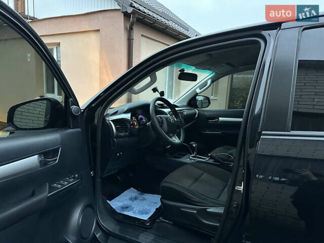 Черный Тойота Хайлюкс, объемом двигателя 2.8 л и пробегом 290 тыс. км за 23600 $, фото 5 на Automoto.ua