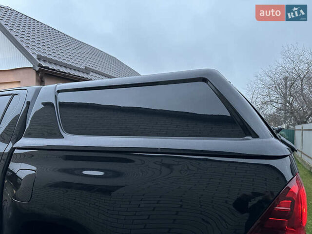 Черный Тойота Хайлюкс, объемом двигателя 2.8 л и пробегом 290 тыс. км за 23600 $, фото 8 на Automoto.ua