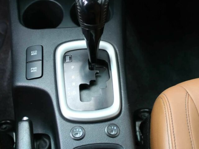 Чорний Тойота Хайлюкс, об'ємом двигуна 2.4 л та пробігом 68 тис. км за 8000 $, фото 9 на Automoto.ua