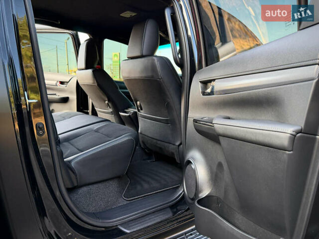 Черный Тойота Хайлюкс, объемом двигателя 2.76 л и пробегом 5 тыс. км за 64500 $, фото 76 на Automoto.ua