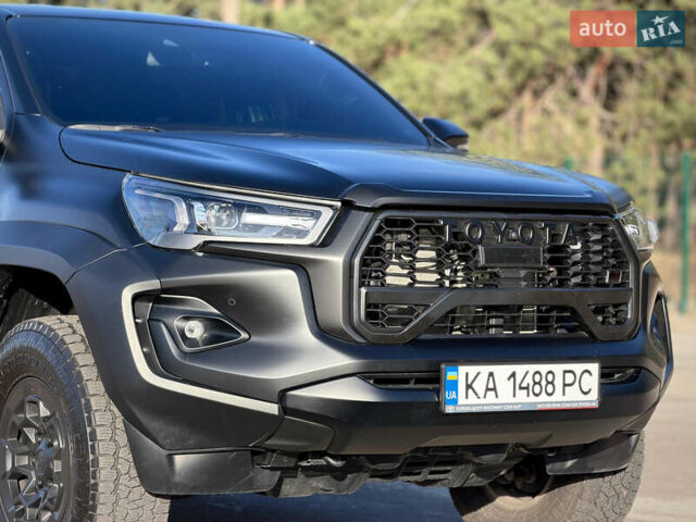 Черный Тойота Хайлюкс, объемом двигателя 2.76 л и пробегом 5 тыс. км за 64500 $, фото 19 на Automoto.ua