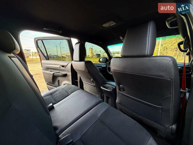 Черный Тойота Хайлюкс, объемом двигателя 2.76 л и пробегом 5 тыс. км за 64500 $, фото 68 на Automoto.ua