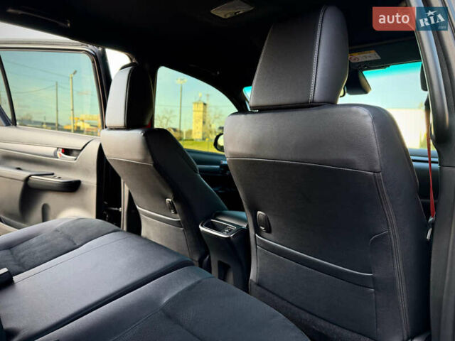 Черный Тойота Хайлюкс, объемом двигателя 2.76 л и пробегом 5 тыс. км за 64500 $, фото 70 на Automoto.ua