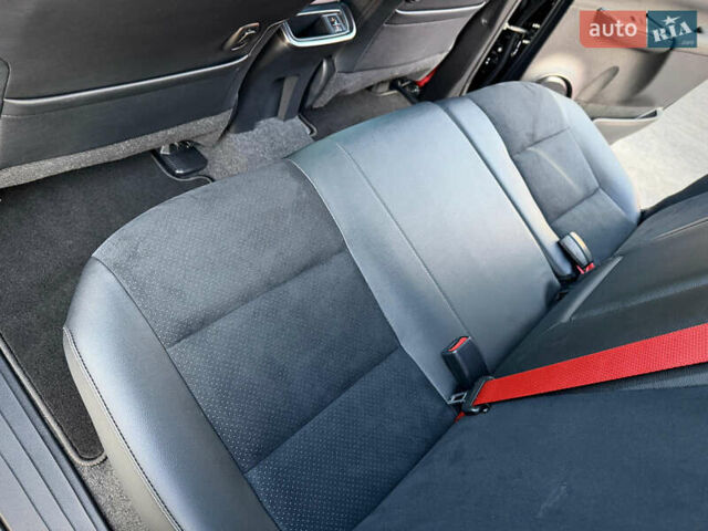 Черный Тойота Хайлюкс, объемом двигателя 2.76 л и пробегом 5 тыс. км за 64500 $, фото 73 на Automoto.ua