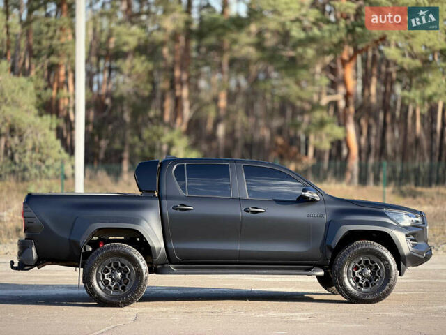 Черный Тойота Хайлюкс, объемом двигателя 2.76 л и пробегом 5 тыс. км за 64500 $, фото 5 на Automoto.ua