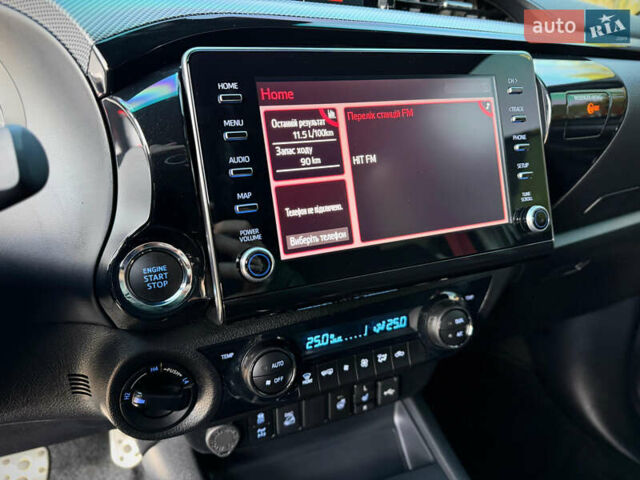 Черный Тойота Хайлюкс, объемом двигателя 2.76 л и пробегом 5 тыс. км за 64500 $, фото 64 на Automoto.ua