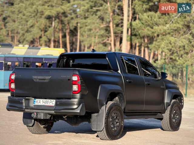 Черный Тойота Хайлюкс, объемом двигателя 2.76 л и пробегом 5 тыс. км за 64500 $, фото 21 на Automoto.ua