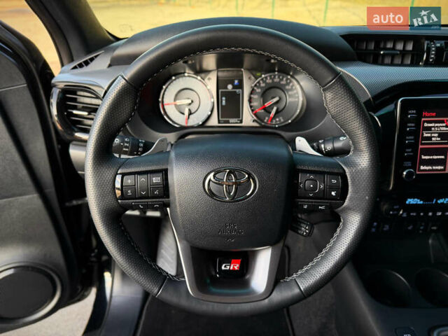 Черный Тойота Хайлюкс, объемом двигателя 2.76 л и пробегом 5 тыс. км за 64500 $, фото 66 на Automoto.ua