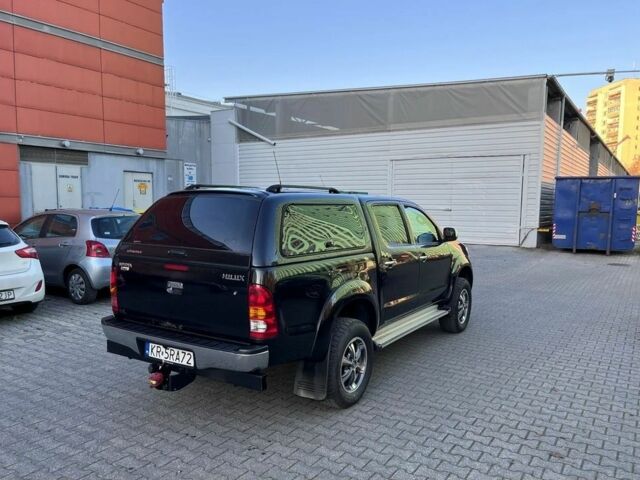 Черный Тойота Хайлюкс, объемом двигателя 3 л и пробегом 281 тыс. км за 4300 $, фото 3 на Automoto.ua