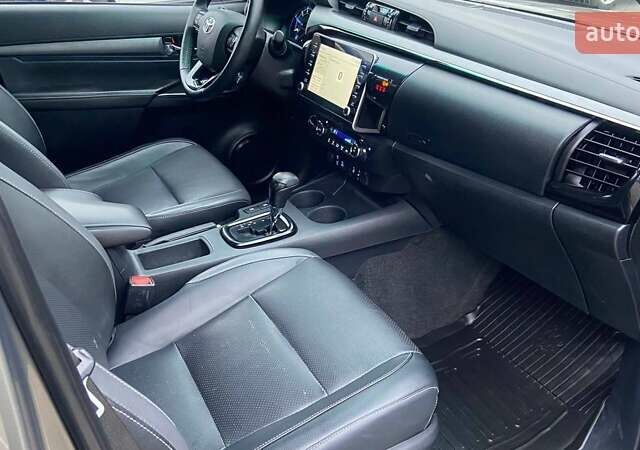 Коричневый Тойота Хайлюкс, объемом двигателя 2.76 л и пробегом 211 тыс. км за 35500 $, фото 5 на Automoto.ua