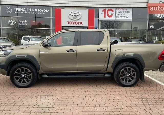 Коричневый Тойота Хайлюкс, объемом двигателя 2.76 л и пробегом 211 тыс. км за 35500 $, фото 2 на Automoto.ua