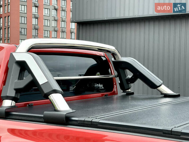 Красный Тойота Хайлюкс, объемом двигателя 2.4 л и пробегом 57 тыс. км за 35000 $, фото 1 на Automoto.ua