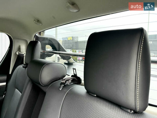 Красный Тойота Хайлюкс, объемом двигателя 2.4 л и пробегом 57 тыс. км за 35000 $, фото 34 на Automoto.ua