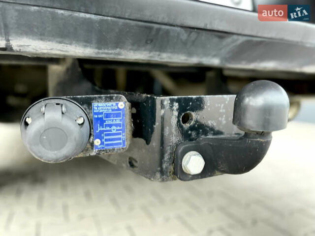 Красный Тойота Хайлюкс, объемом двигателя 2.4 л и пробегом 57 тыс. км за 35000 $, фото 6 на Automoto.ua