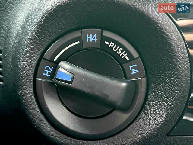 Красный Тойота Хайлюкс, объемом двигателя 2.4 л и пробегом 57 тыс. км за 35000 $, фото 4 на Automoto.ua