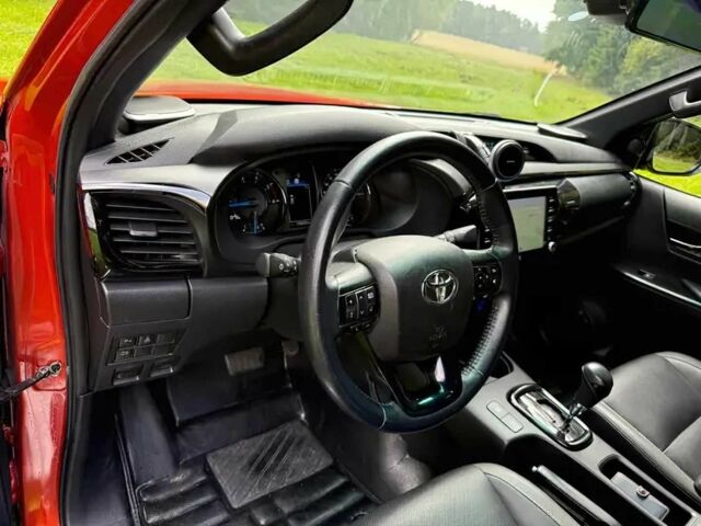 Червоний Тойота Хайлюкс, об'ємом двигуна 2 л та пробігом 11 тис. км за 26000 $, фото 8 на Automoto.ua
