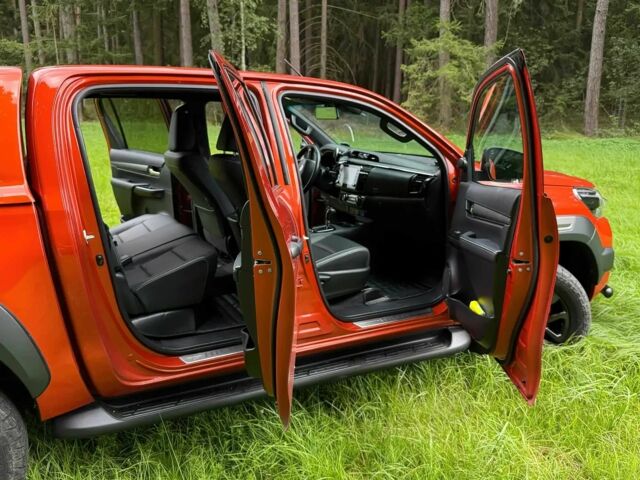 Червоний Тойота Хайлюкс, об'ємом двигуна 2 л та пробігом 11 тис. км за 26000 $, фото 12 на Automoto.ua