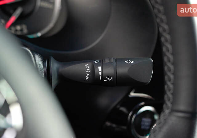 Червоний Тойота Хайлюкс, об'ємом двигуна 2.76 л та пробігом 2 тис. км за 56631 $, фото 26 на Automoto.ua