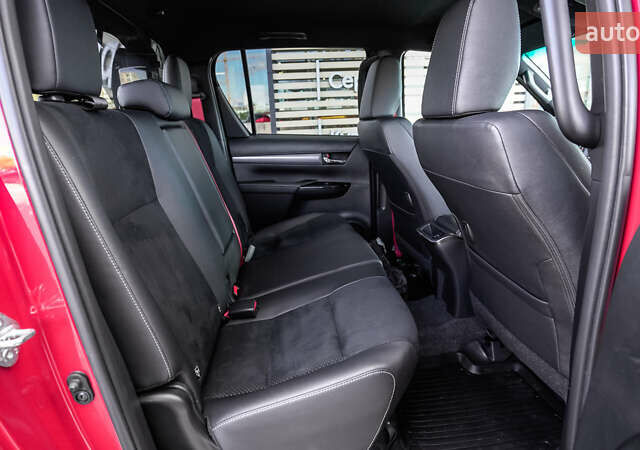 Червоний Тойота Хайлюкс, об'ємом двигуна 2.76 л та пробігом 2 тис. км за 56631 $, фото 6 на Automoto.ua