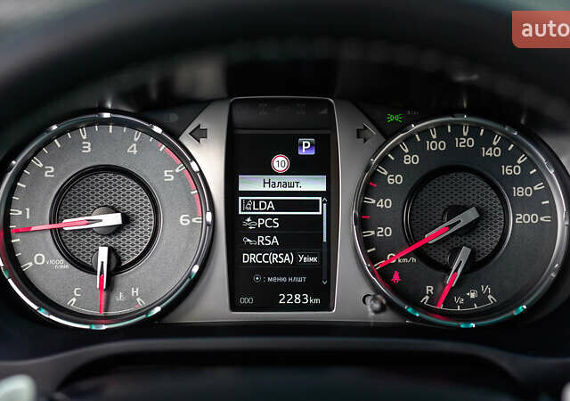 Червоний Тойота Хайлюкс, об'ємом двигуна 2.76 л та пробігом 2 тис. км за 56631 $, фото 28 на Automoto.ua