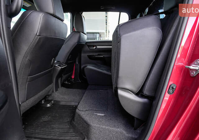 Червоний Тойота Хайлюкс, об'ємом двигуна 2.76 л та пробігом 2 тис. км за 56631 $, фото 36 на Automoto.ua