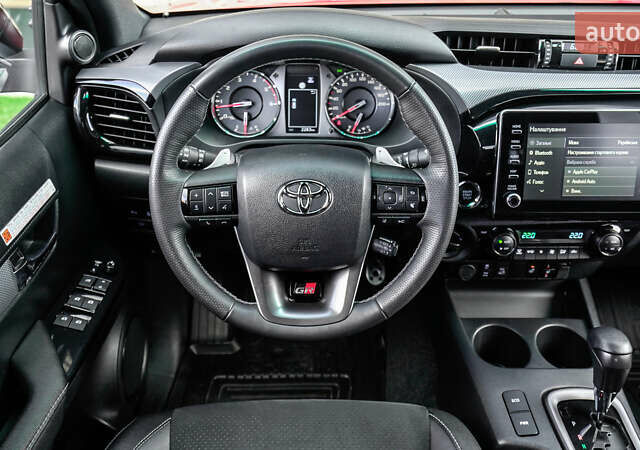 Червоний Тойота Хайлюкс, об'ємом двигуна 2.76 л та пробігом 2 тис. км за 56631 $, фото 8 на Automoto.ua