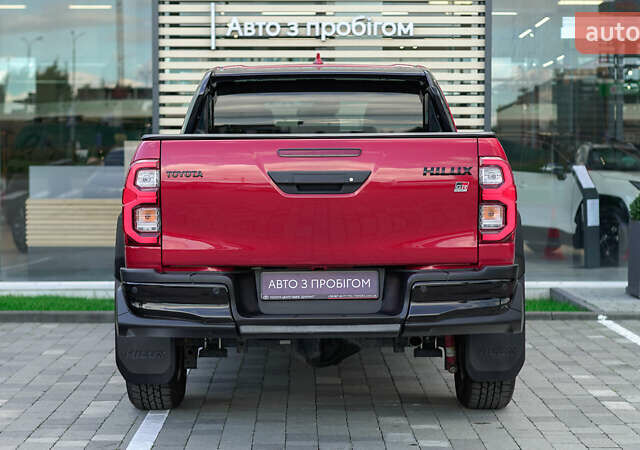 Червоний Тойота Хайлюкс, об'ємом двигуна 2.76 л та пробігом 2 тис. км за 56631 $, фото 3 на Automoto.ua
