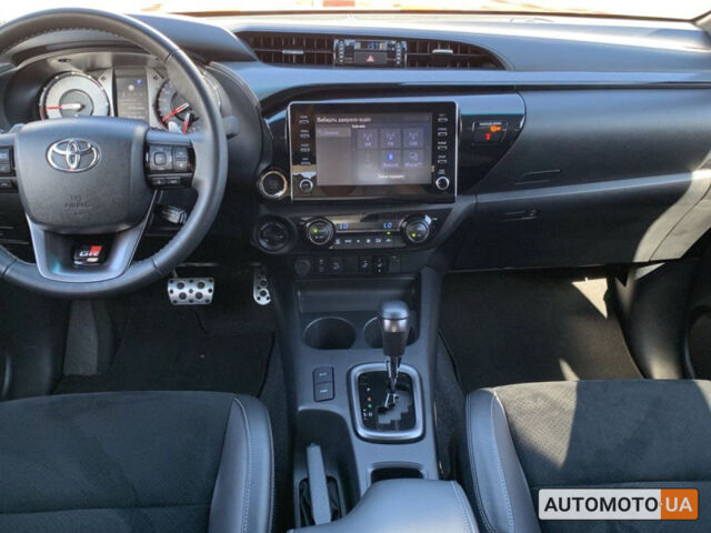 Червоний Тойота Хайлюкс, об'ємом двигуна 2.8 л та пробігом 1000 тис. км за 57400 $, фото 7 на Automoto.ua