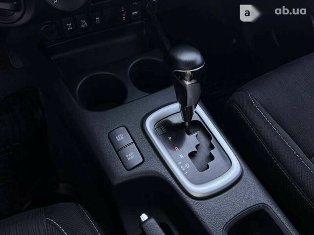 Тойота Хайлюкс 2016 в Львове на Automoto.ua Тойота Хайлюкс, объемом двигателя 2.8 л и пробегом 334 тыс. км за 28500 $, фото 11 на Automoto.ua