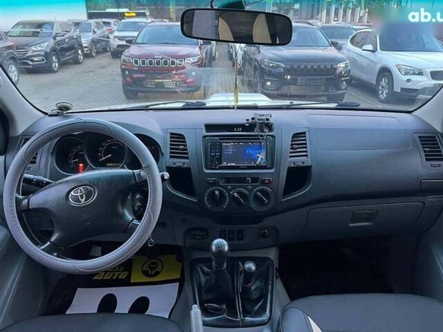 Тойота Хайлюкс, об'ємом двигуна 2.5 л та пробігом 310 тис. км за 19500 $, фото 11 на Automoto.ua
