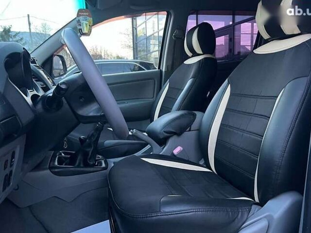 Тойота Хайлюкс, об'ємом двигуна 2.5 л та пробігом 310 тис. км за 19500 $, фото 17 на Automoto.ua