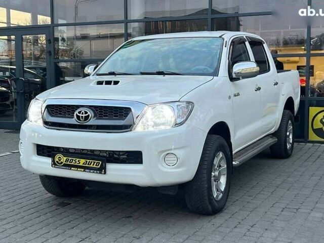 Тойота Хайлюкс, об'ємом двигуна 2.5 л та пробігом 310 тис. км за 19500 $, фото 2 на Automoto.ua