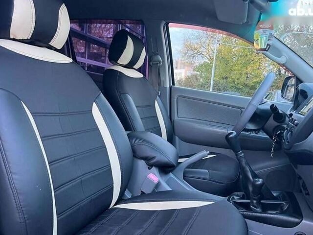 Тойота Хайлюкс, об'ємом двигуна 2.5 л та пробігом 310 тис. км за 19500 $, фото 15 на Automoto.ua