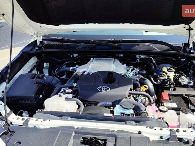 купить новое авто Тойота Хайлюкс 2024 года от официального дилера Автоцентр AUTO.RIA Тойота фото