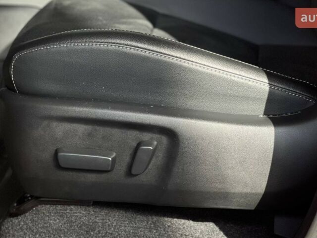 Тойота Хайлюкс, об'ємом двигуна 2.76 л та пробігом 0 тис. км за 61291 $, фото 25 на Automoto.ua