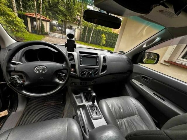 Тойота Хайлюкс, объемом двигателя 3 л и пробегом 200 тыс. км за 3650 $, фото 6 на Automoto.ua