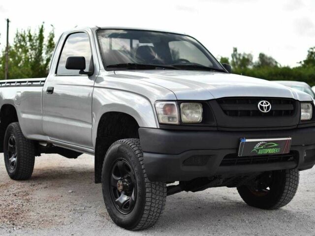 Тойота Хайлюкс 2005 в Кривом Роге на Automoto.ua Серый Тойота Хайлюкс, объемом двигателя 2.8 л и пробегом 439 тыс. км за 9999 $, фото 2 на Automoto.ua